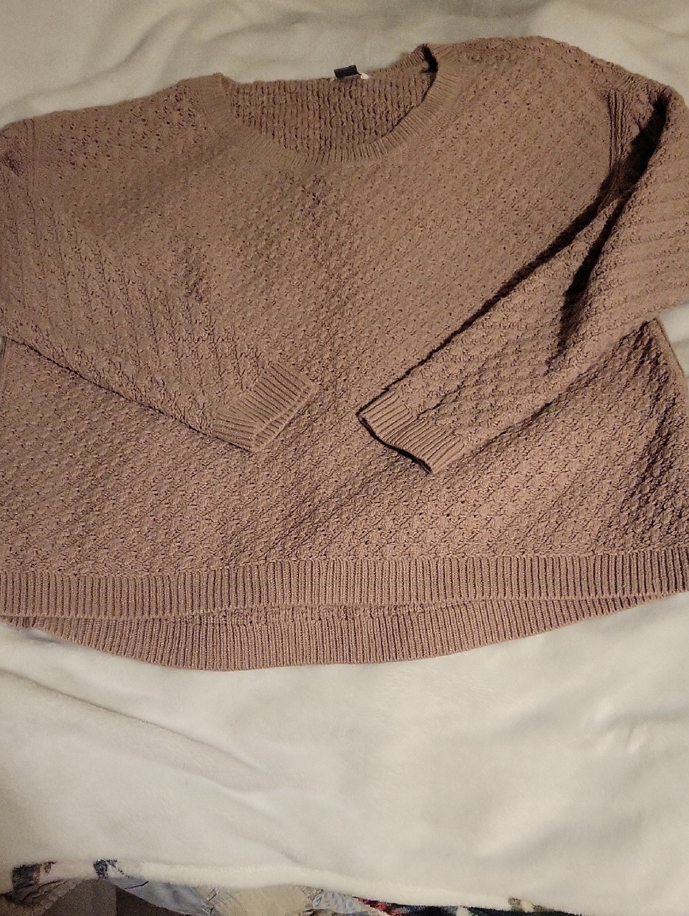 Old Navy Women's Crewneck Knit Sweater in Mauve